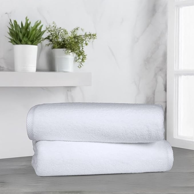 Amazon Basics 2 Piece Quick-Dry Oversize Bath Towel, 100% Cotton, White, 54" x 30"