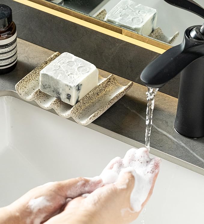 Soap Dish for Shower, Self Draining Bar Soap Holder for Shower, Ceramic Bathroom Soap Saver with Fluted Design, Suitable for Soap Bar, Sponge