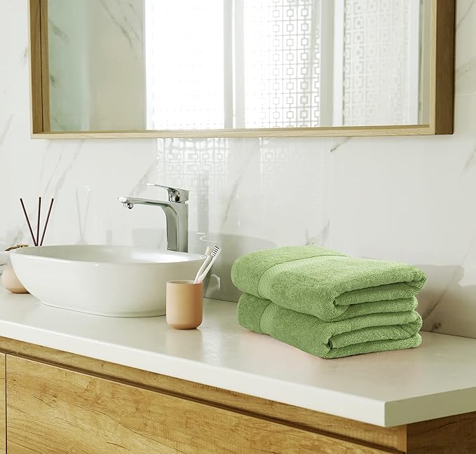 Utopia Towels 8 Piece Luxury Towel Set – Majestic Plush, Super Absorbent & Quicker-to-Dry, Thick 100% Ring Spun Cotton Towels for Bathroom, Spa & Hotel – 2 Bath, 2 Hand, 4 Washcloths, Sage Green